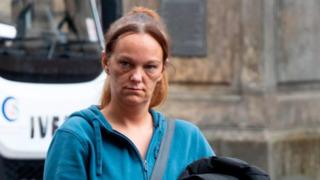 Bakıcıdan korkunç hareket! Bebeği sallayarak beyin kanaması geçirmesine neden oldu... Yüzünde morluklar vardı