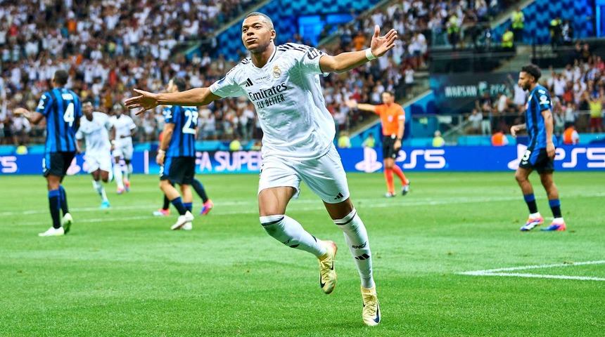 Ancelotti yeni transfer Kylian Mbappe'nin bu sezon atacağı gol sayısını açıkladı!