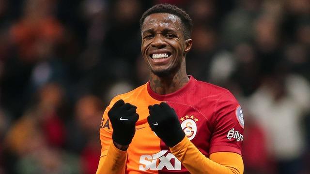 Zaha Galatasaray'dan ayrıldığına bin pişman!