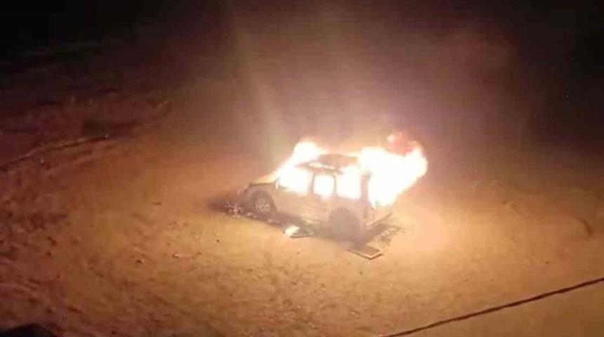 Park halindeyken bir anda alev alev yandı! Kullanılamaz hale geldi