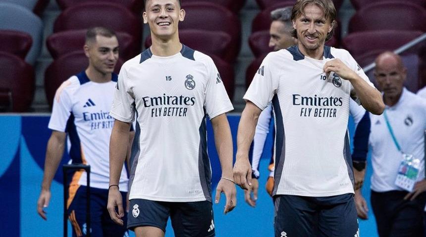 Real Madrid forması giyen Arda Güler için olay iddia! Kupa töreninde buruk olduğu gözlenmişti...