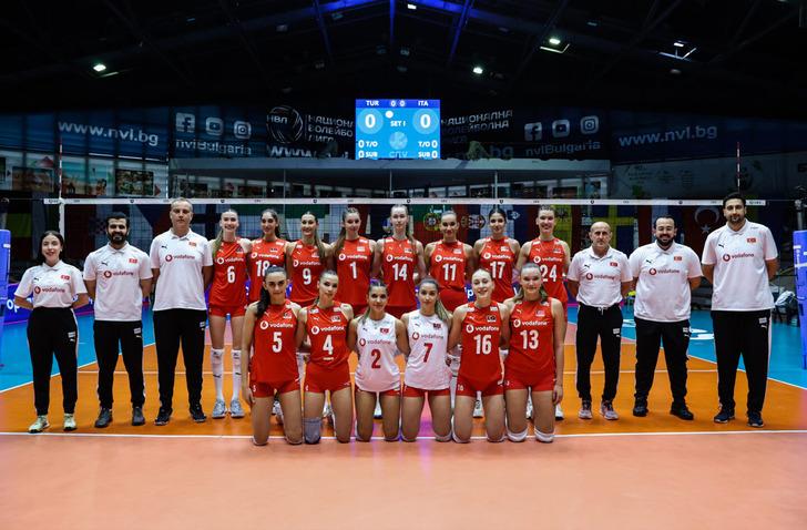 U20 Kadın Milli Voleybol Takımı, Avrupa şampiyonu oldu! 19022175-728xauto