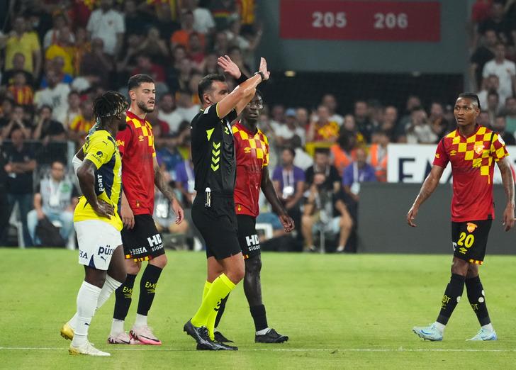 İzmir'deki puan kaybında fatura Mourinho'ya kesildi! Spor yazarlarından sert sözler: Adeta intihar etti! İzahı yok! G4