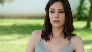 Uzun zamandır ortalarda yoktu! Cansu Dere o dizi ile ekranlara geri dönüyor