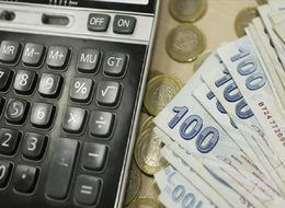 Ekonomi yavaşlıyor... Uzmanlar yüksek faize mecburiyet gözüyle bakıyor! 