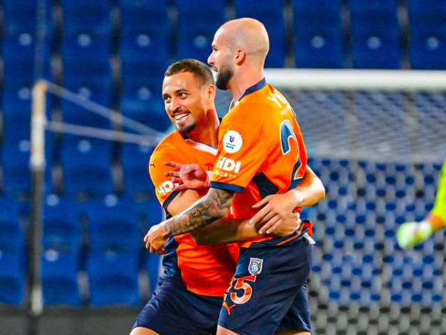 RAMS Başakşehir galibiyeti 90. dakikada attığı gollerle buldu!