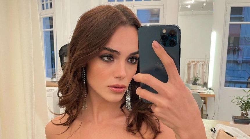 Aşk yaradı! Ünlü oyuncu Hafsanur Sancaktutan'dan asansörde bikinili poz