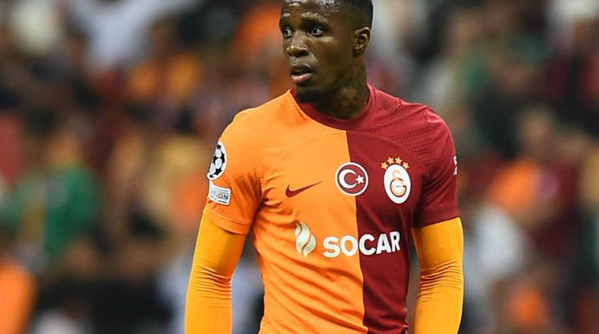 Wilfried Zaha, Galatasaray taraftarıyla bağlarını tamamen koparttı! ''Yüzüme meşale attılar, çekilmeseydim yüzümde iz kalacaktı"