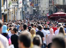 Genç nüfustaki işsizlik artıyor: Türkiye'de 3 milyon kişi işsiz