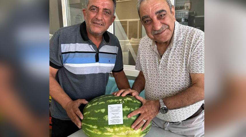 Böylesini ne gördünüz ne duydunuz! Pazarda 10 TL, ona 80 kuruş verdiler... Tüm çevresi o ilginç yöntemi konuşuyor