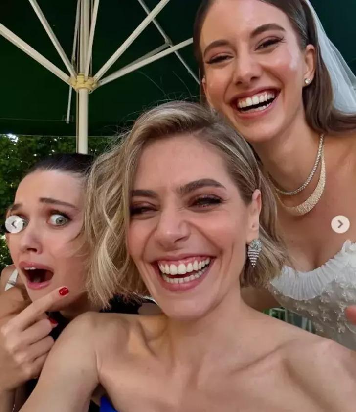 Yalı Çapkını dizisindeki set aşkı mutlulukla sonuçlandı! Beril Pozam ve Ersin Arıcı evlendi G3