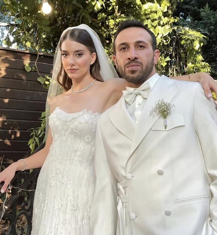 Yalı Çapkını dizisindeki set aşkı mutlulukla sonuçlandı! Beril Pozam ve Ersin Arıcı evlendi G1