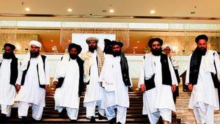 Taliban erkeklere de nefes aldırmıyor! Sakalsız polisleri kovdu, müzik aletlerini parçaladı