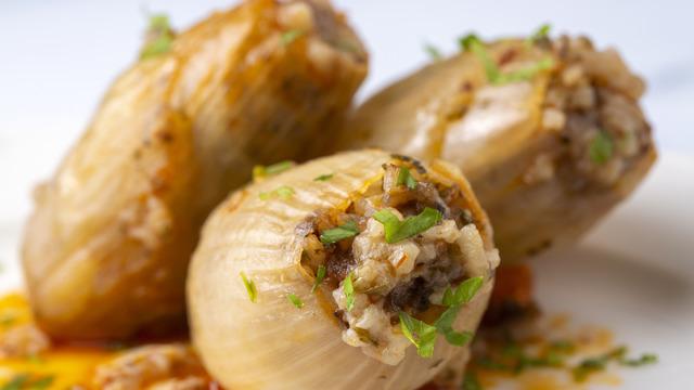 Soğan dolması tarifi: Soğan dolması nasıl yapılır?