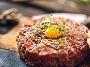 Steak tartar tarifi: Steak tartar nasıl yapılır?