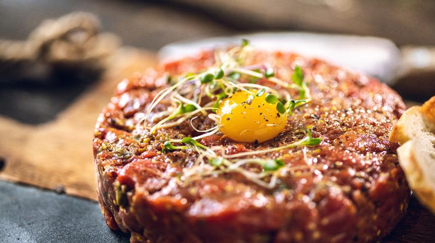 Steak tartar tarifi: Steak tartar nasıl yapılır?