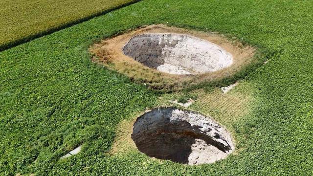 'Yaşam ile ölüm arasında bir ip' Evlerin yakınına kadar geldi 'Deprem' detayı... 'Uykuyu kaybettik, şuurumuzu kaybetmek istemiyorum' 