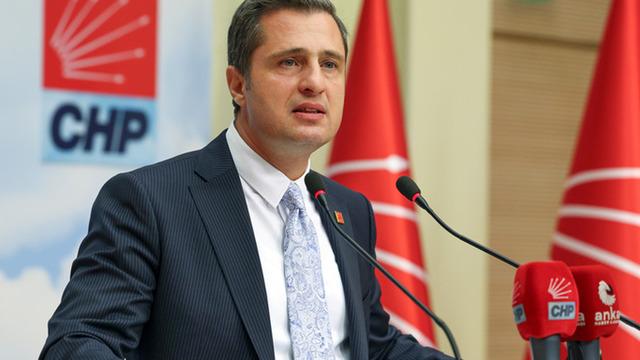 CHP’li Deniz Yücel açıkladı detayları duyanlar inanamadı: ‘WhatsApp hesabım ele geçirildi, Turkcell'e dava açacağım'