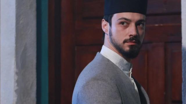 Kızıl Goncalar'in Cüneyd'i Mert Yazıcıoğlu meğerse rapçi Melisa Gülen ile birlikteymiş! Aşk kısa sürdü