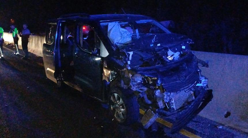 Bolu'da zincirleme kaza! 3 araç birbirine girdi: 5 yaralı