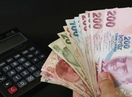 Asgari ücrete zam oranında konuşulan yeni formül tartışma yaratacak: ‘Orta yol hesabı’ 