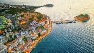 Kuşadası nerede? Kuşadası'na nasıl gidilir? Kuşadası yol tarifi