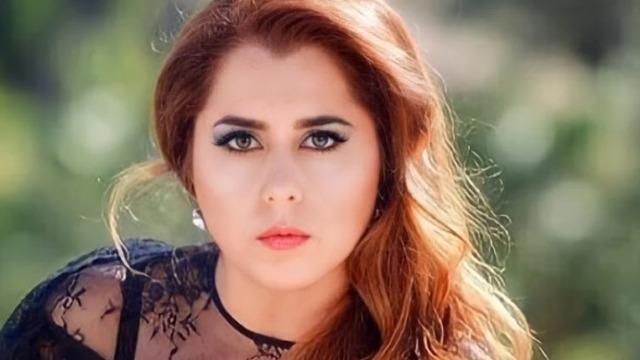 Her şeyi bırakıp ülkeyi terk etmişti! Ünlü türkücü Seher Dilovan'dan üzen haber! Gözyaşları içinde dua istedi