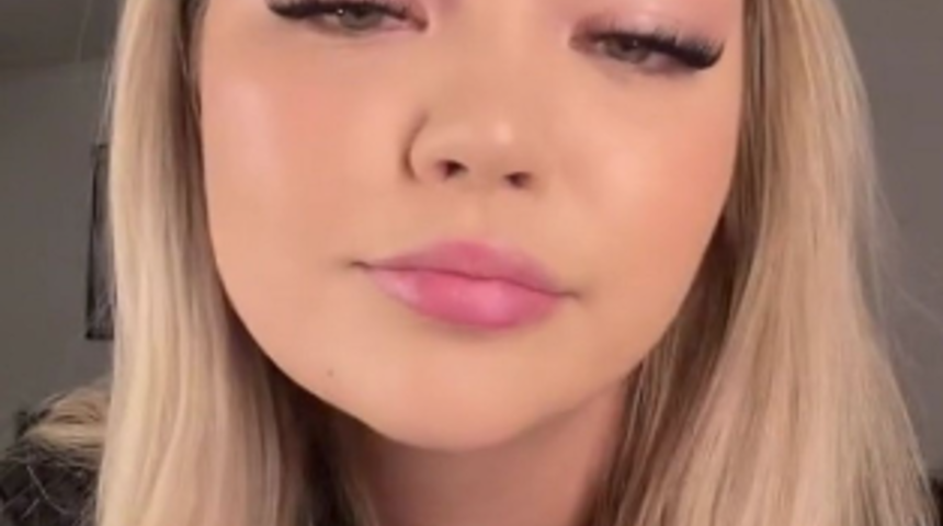 Hatalı dövmesini gözyaşları içinde paylaşmıştı! Nihayet sildirdi... "Bunu gördüğüme çok sevindim"