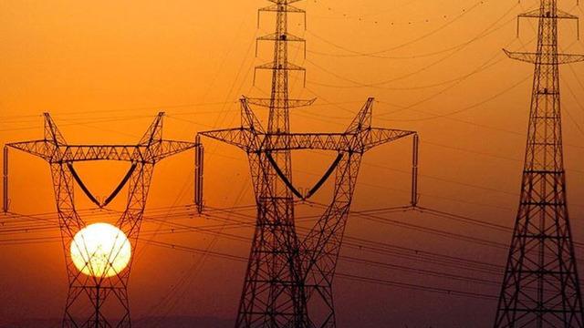 Elektrik tüketimi rekor kırdı! Bakan Bayraktar: Yüzde 57'sini yerli kaynaklardan karşıladık