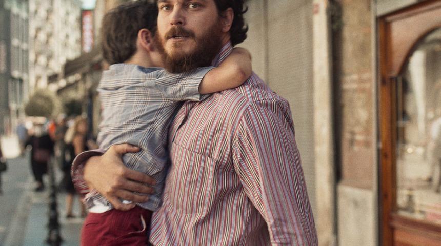 Kağıttan Hayatlar' filmi tartışma yaratmıştı! Mahkemeden Çağatay Ulusoy'a müjdeli haber