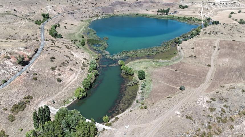 Sivas'ta asırlardır gizemini koruyan göl! Efsaneleri duyanları hayrete düşürüyor