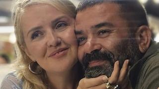 Bülent Şakrak ile ayrıldığı söyleniyordu! Esra Akpınar'dan iddialı yatak pozları