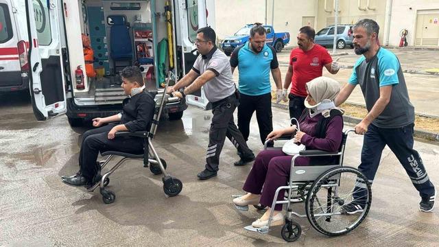 Düğüne giden midibüs kaza geçirdi! Gelinin babası da araçtaydı: 27 yaralı 640xauto