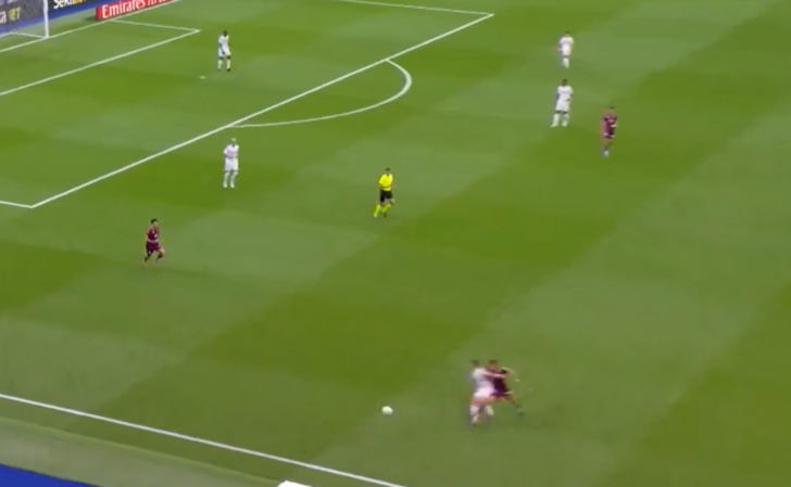 Tüm stat ayağa kalktı! Arda Güler'e yapılan hareket sonrası Ancelotti çılgına döndü... Sahanın içine kadar girdi G1