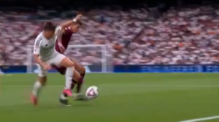 Tüm stat ayağa kalktı! Arda Güler'e yapılan hareket sonrası Ancelotti çılgına döndü... Sahanın içine kadar girdi G5