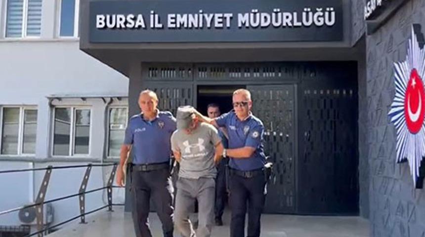 Kıraathanede okey oynarken verdiği tepki yakalattı! Kimlik numarasına kadar...