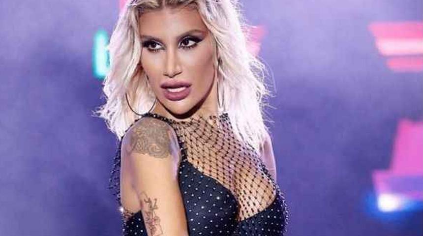 Eski aşkı izlemeye geldi! İrem Derici onu karşısında görünce...