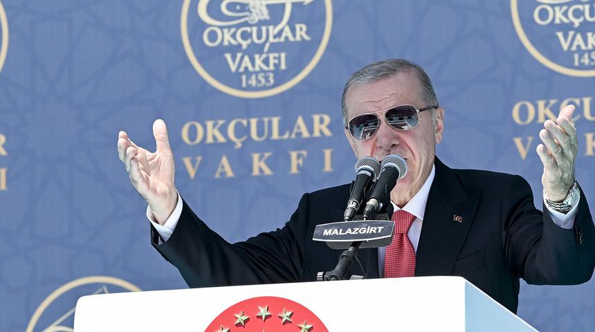Cumhurbaşkanı Erdoğan'dan Malazgirt Zaferi mesajı: Türklerle birlikte tüm Müslümanların zaferidir