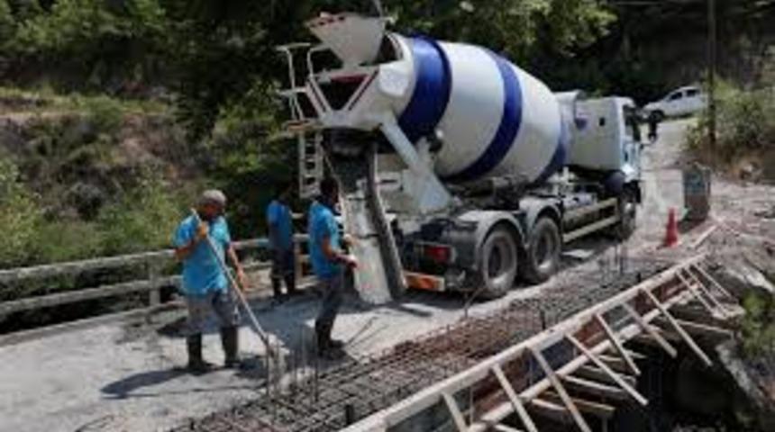 Gümüşgöze Mahallesi’nin ana ulaşım yolu 64 sene sonra yenilenecek