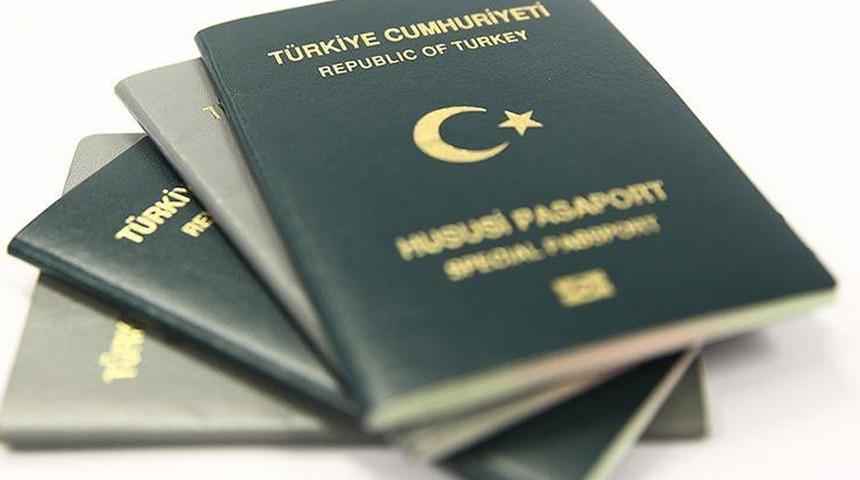 Bakan Bolat yeşil pasaport hakkında açıklama yaptı: Çok net yanıt verdi 