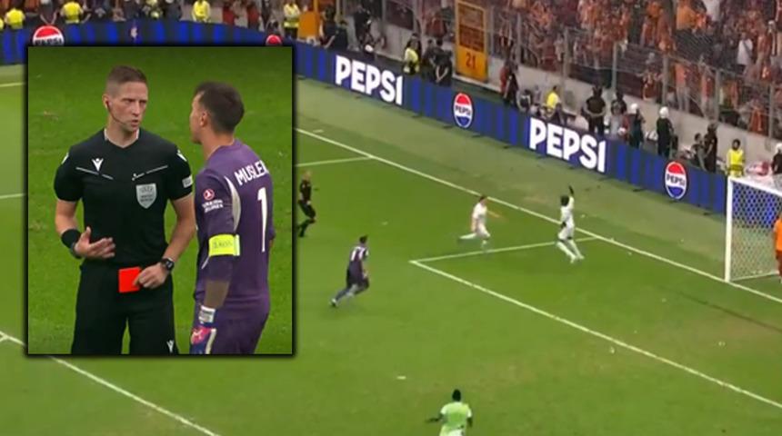 Galatasaray-Young Boys maçında Muslera kırmızı kart gördü! Gol sevinci esnasında rakibe olay hareket...