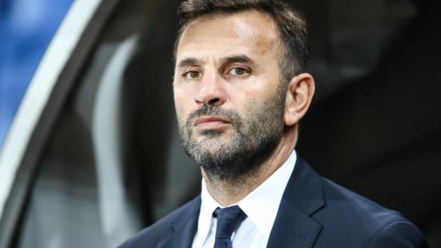 Galatasaray, İsviçre lig sonuncusuna elendi! Sosyal medya hareketlendi, Galatasaray taraftarı Okan Buruk'a çok sert yüklendi: 'Rezaletin sorumlusu istifa et'