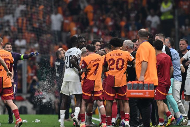 Galatasaray'ın elenmesi Avrupa'da da şaşkınlık uyandırdı! Icardi için yazılanlar taraftarı çok kızdırdı: Alay konusu oldu 728xauto