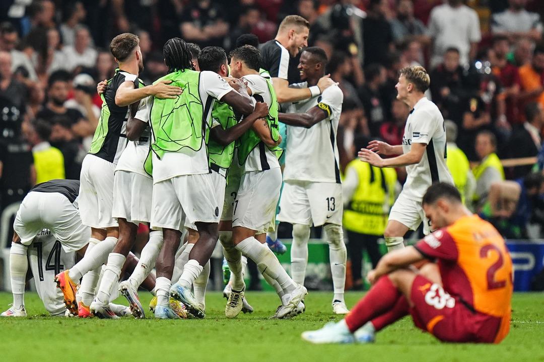 Galatasaray'ın elenmesi Avrupa'da da şaşkınlık uyandırdı! Icardi i&ccedil;in yazılanlar taraftarı &ccedil;ok kızdırdı: Alay konusu oldu