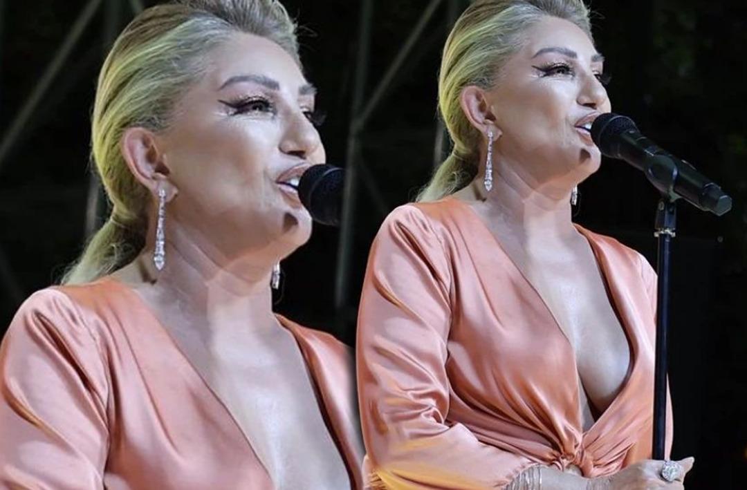 66 yaşındaki Muazzez Ersoy'un derin dekolteli sahne tarzı sosyal medyayı salladı