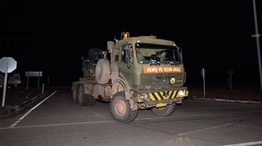 Fırtına ob&uuml;s&uuml; y&uuml;kl&uuml; tırlar Kilis'e ulaştı