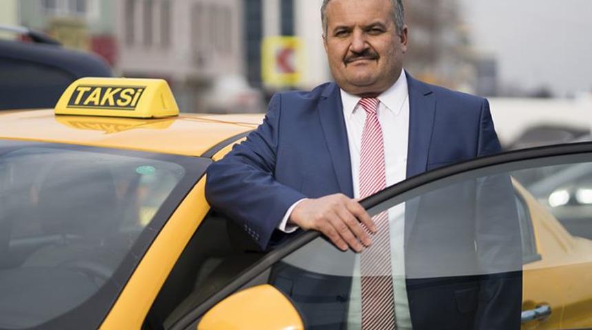 İstanbul Taksiciler Odası Başkanı Eyüp Aksu bu soruyu beklemiyordu: 'Türk vatandaşı olarak taksiye binebilecek miyim?'