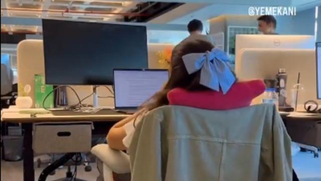 Tiktok’ta paylaştığı ofis günü viral oldu! Mesai saatlerinde masaj hizmeti