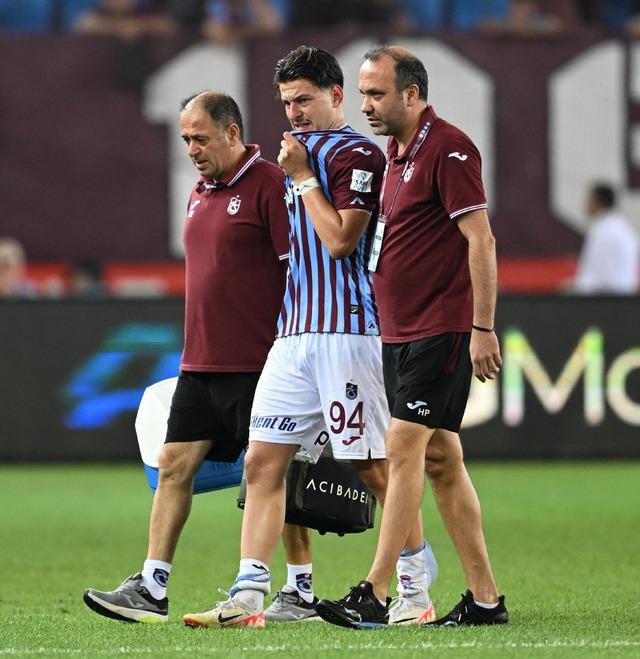 UEFA Konferans Ligi play-off turu rövanş mücadelesinde St. Gallen ile karşılaşan Trabzonspor, normal süresi 1-1 tamamlanan mücadelenin penaltı atışlarında rakibine mağlup olarak turnuvaya veda etti. 640xauto