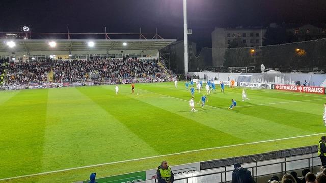 Galatasaray'un UEFA Avrupa Ligi'nde eşleştiği RFS'nin stadı şaşkına çevirdi!